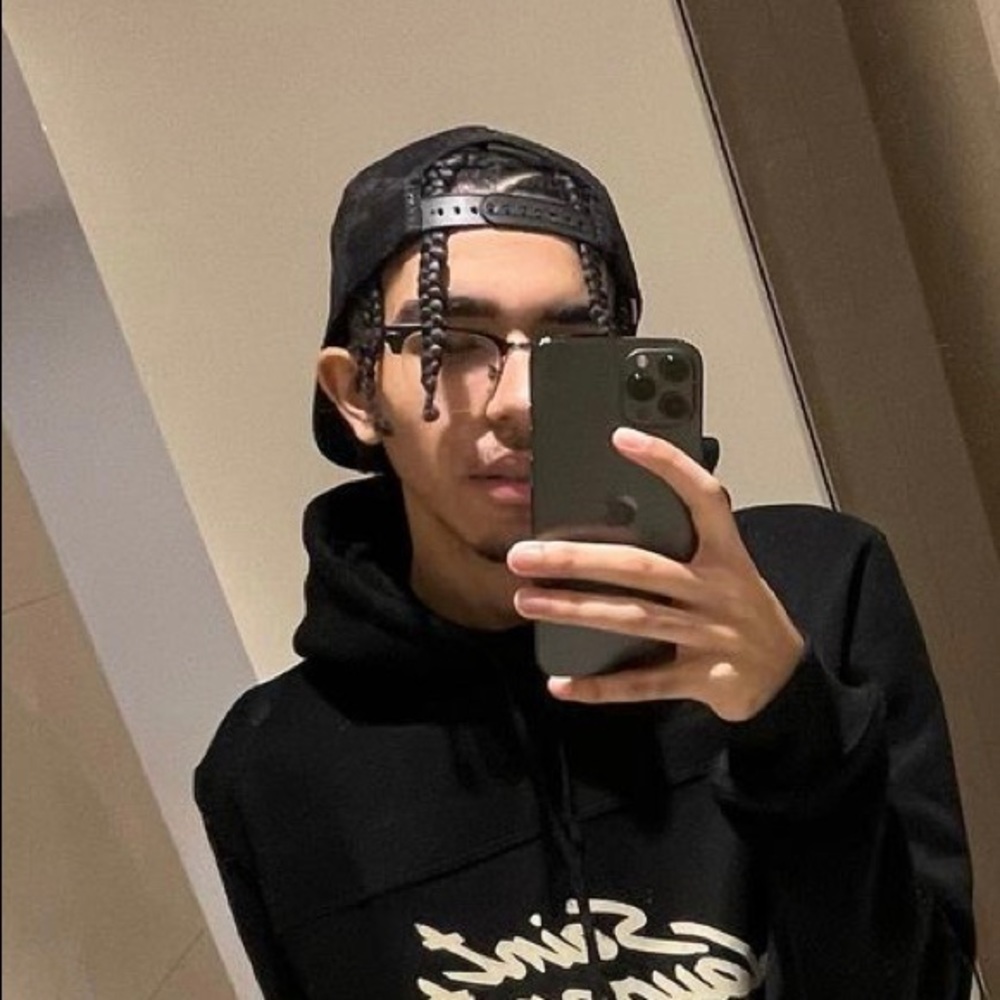 Meet your Posher, Zeph